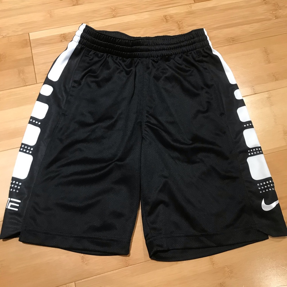 Boys Nike Elite Basketball shorts